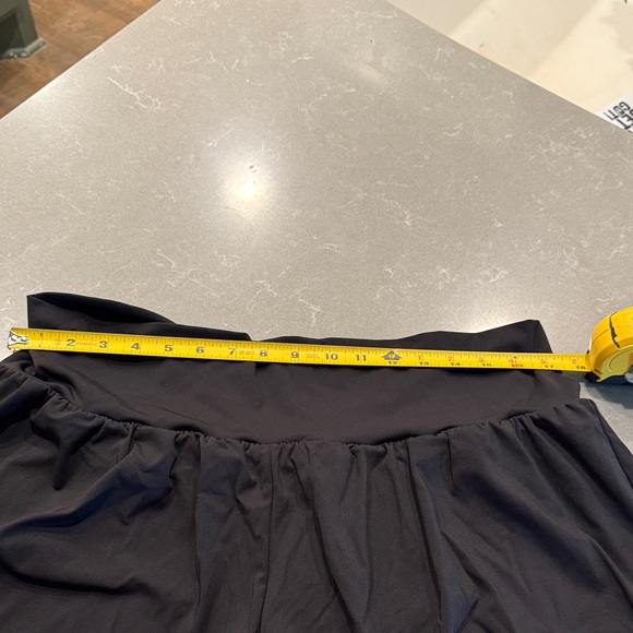 HALARA Women's Athletic Black Shorts - Picture 3 of 6